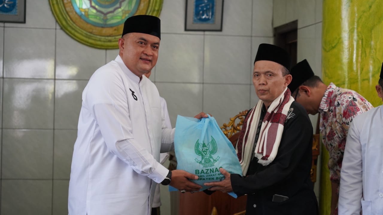 Perkuat Program Keumatan, Bupati Bogor Lanjutkan Kembali Program Jumat Keliling Dimulai dari Masjid Al-Fudhola Cibinong